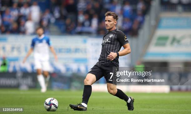 Mirnes Pepic of Wuerzburg runs with the ball during the 3. Liga match between 1. FC Magdeburg and Wuerzburger Kickers at MDCC Arena on September 18,...