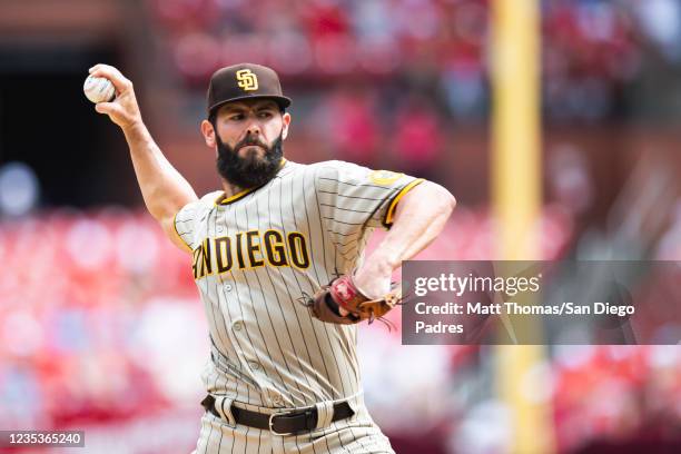 Jake Arrieta of the San Diego Padres pitches in the first inning against the St. Louis Cardinals at Busch Stadium on September 19, 2021 in St. Louis,...