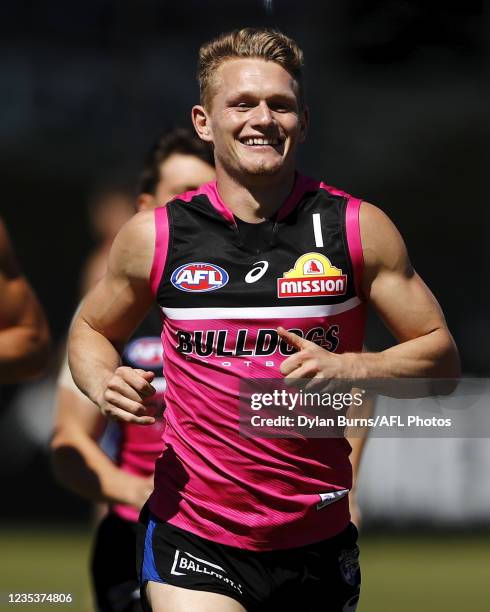 Adam Treloar of the Bulldogs in action during the Western Bulldogs training session at Mineral Resources Park on September 20, 2021 in Perth,...