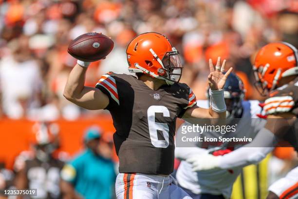 Cleveland Browns quarterback Baker Mayfield throws a pass during the second quarter of the the National Football League game between the Houston...