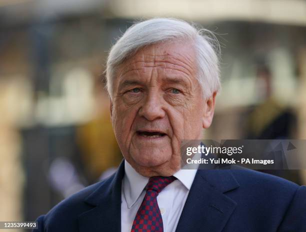 Mike Rakes 24 Sir Mike Rake Stock Photos, High-Res Pictures, and Images - Getty Images