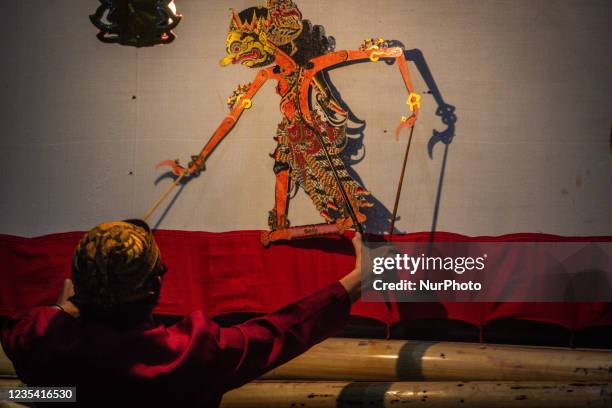Central Java Wayang 133 Wayang Kulit Puppet Show Stock Photos, High-Res Pictures, and ...
