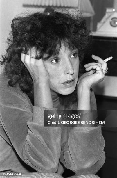 Portrait de la comédienne Anémone pris le 03 février 1982 à Paris. Anémone et les acteurs Gérard Lanvin et Martin Lamotte ont fondé en 1975 le...