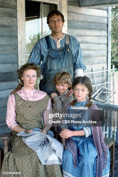 Pictured from left is Glenn Close , Christopher Bell , Lexi Randall and standing in back is Christopher Walken in a CBS made for TV movie, SARAH,...