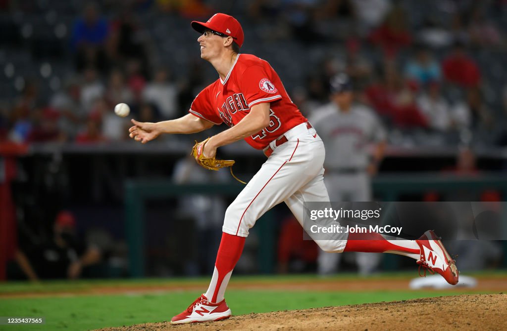Houston Astros v Los Angeles Angels