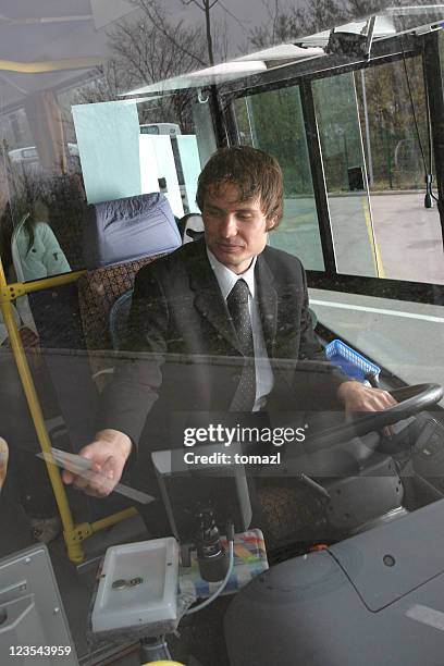 conducteur de bus - drive car photos et images de collection