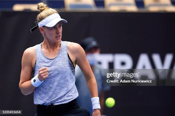 Alison Risch Alison Riske Photos and Premium High Res Pictures - Getty Images