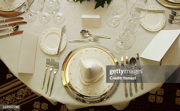 round table setting - elegant spoon stock pictures, royalty-free photos & images