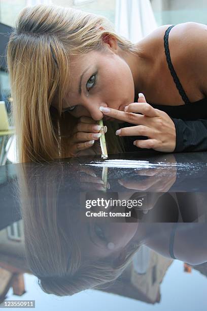 abusing drugs - snorted stock pictures, royalty-free photos & images