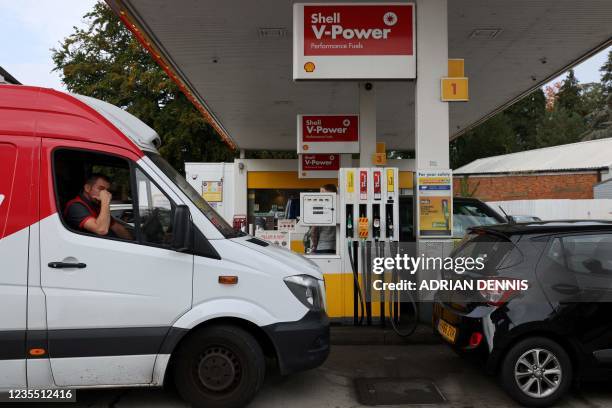 Shell Fuel Delivery Shell Fuel Truck Photos and Premium High Res Pictures - Getty Images