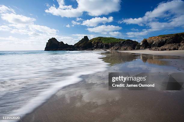 kynance cove, lizard peninsula, cornwall, england, uk - lizard point stock pictures, royalty-free photos & images