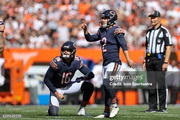 Chicago Bears place kicker Cairo Santos connects on a 47-yard field goal out of the hold of Chicago Bears punter Pat O'Donnell during the first...
