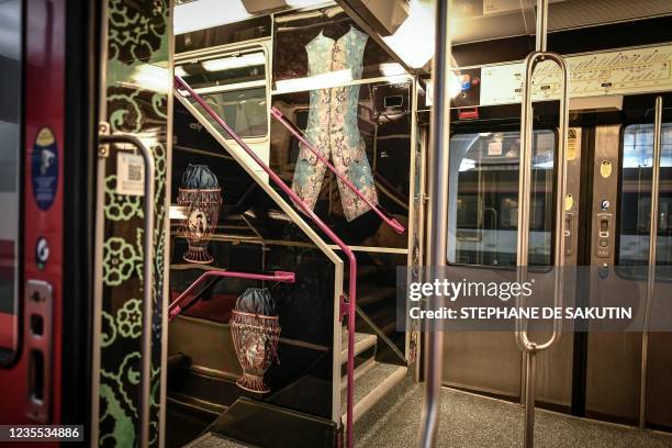 Paris Rer Inside Rer Paris Photos and Premium High Res Pictures - Getty Images