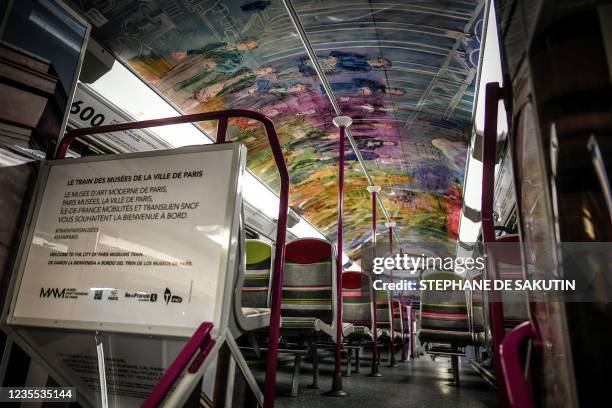 Paris Rer Inside Paris Rer Photos and Premium High Res Pictures - Getty Images