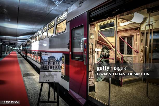 Paris Rer Inside Rer Paris Photos and Premium High Res Pictures - Getty Images