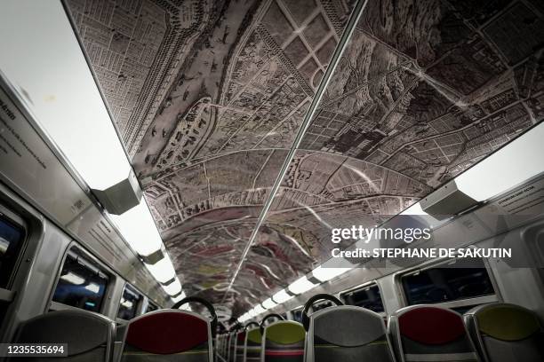 Paris Rer Inside Rer Paris Photos and Premium High Res Pictures - Getty Images