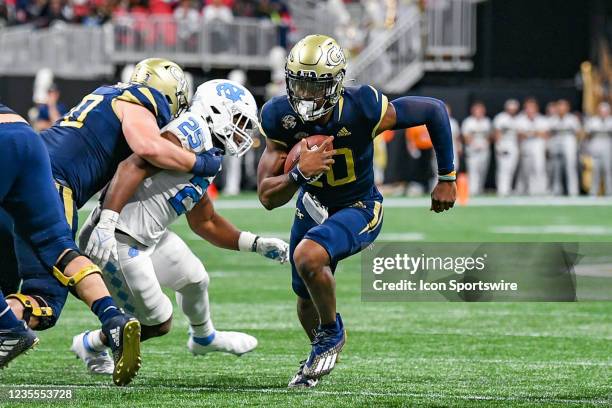 Georgia Tech quarterback Jeff Sims runs the ball during the NCAA football game between the North Carolina Tar Heels and Georgia Tech Yellow Jackets...