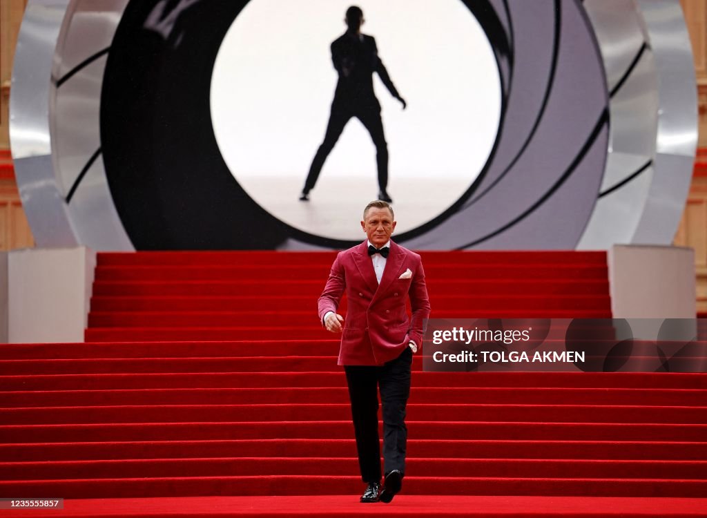 TOPSHOT-BRITAIN-US-ENTERTAINMENT-FILM-BOND