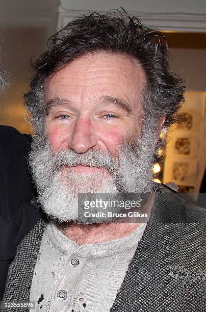 Robin Williams poses backstage at the hit play "Bengal Tiger at the Baghdad Zoo" on Broadway at The Richard Rogers Theater on April 24, 2011 in New...