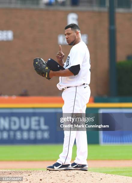 Wily Peralta of the Detroit Tigers looks on from the pitchers mound during the game against the Kansas City Royals at Comerica Park on September 26,...