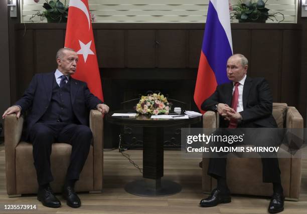 Russian President Vladimir Putin meets with his Turkish counterpart Recep Tayyip Erdogan in Sochi on September 29, 2021.