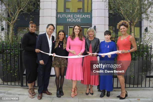 Leanne Pero, Founder of Black Women Rising,, Founder and Chairman of Future Dreams Spencer Leslie, Amy Leslie, Elizabeth Hurley, Global Ambassador...