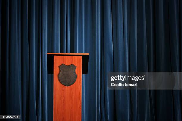 sala de conferência de imprensa - press conferences imagens e fotografias de stock