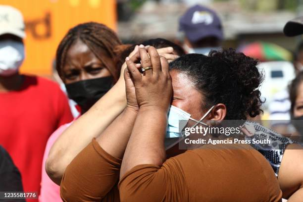 Crying Inmate Crying In Jail Photos and Premium High Res Pictures - Getty Images