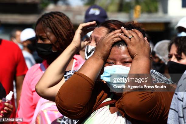 Crying Inmate Crying In Jail Photos and Premium High Res Pictures - Getty Images