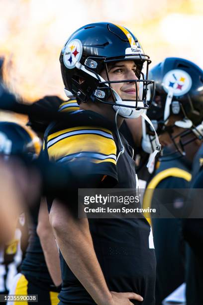 Pittsburgh Steelers quarterback Mason Rudolph looks on during the game against the Cincinnati Bengals and Pittsburgh Steelers on September 26, 2021...