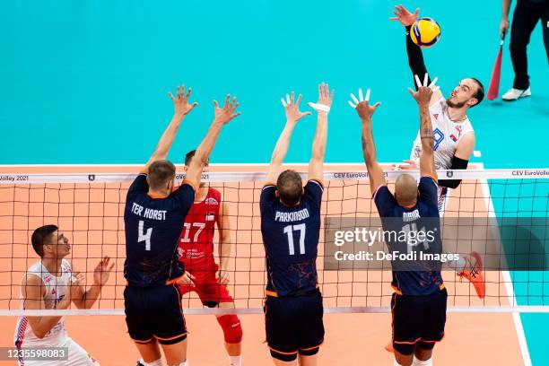 Marko Ivovic of Serbia, Thijs Ter Horst of Netherlands, Michael Parkinson of Netherlands and Nimir Abdel-Aziz of Netherlands battle for the ball...