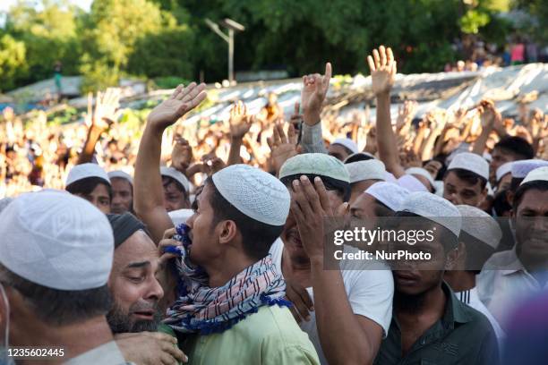Rohingya people attend the funeral of Rohingya leader Mohibullah in kutupalang refugee camp in Coxs bazaar, Bangladesh on September 30,2021