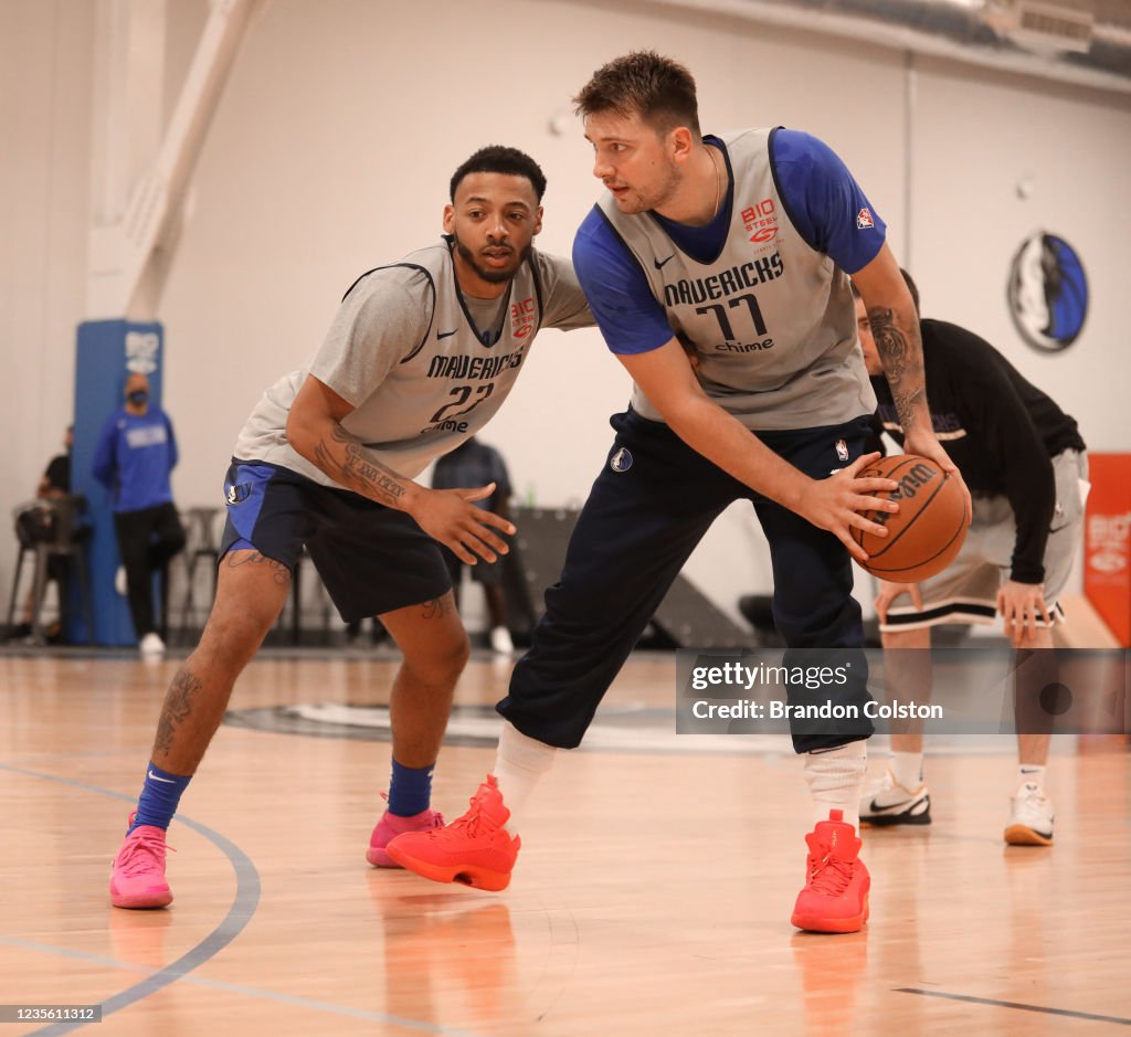 Dallas Mavericks Open Practice