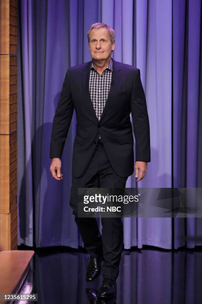 Episode 1526 -- Pictured: Actor Jeff Daniels arrives on Thursday, September 30, 2021 --