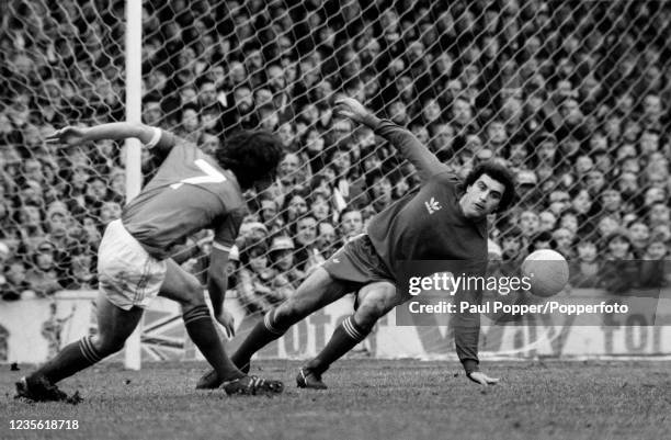 Nottingham Forest goalkeeper Peter Shilton looks to save a shot from John Wark of Ipswich Town during a Football League Division One match at Portman...