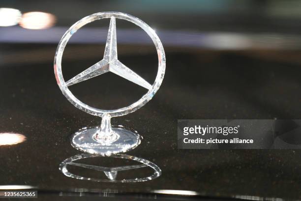 3,099 Mercedes Benz Logo Photos and Premium High Res Pictures - Getty Images