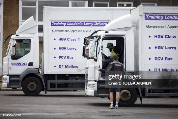 Lorry Driver Test 230 Lorry Driver Training Stock Photos, High-Res Pictures, and Images ...