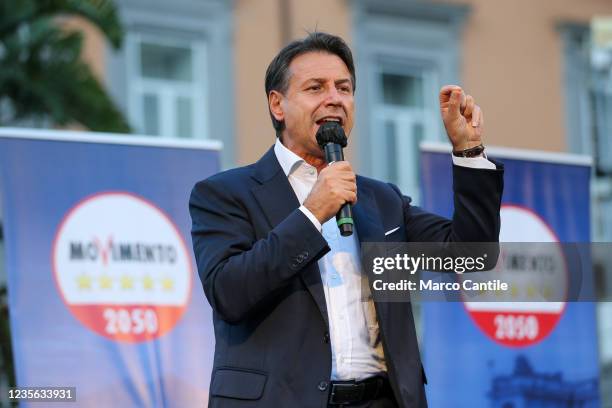 Giuseppe Conte, president of the 5 Star Movement, during a political rally for the administrative elections in Naples, in Dante square.