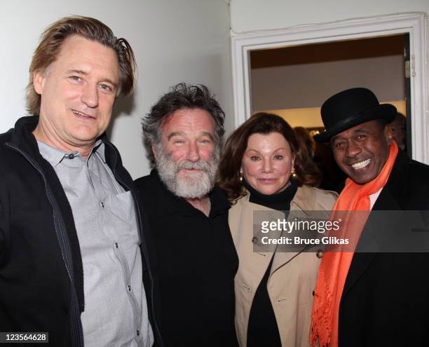 Bill Pullman, Robin Williams, Marsha Mason and Ben Vereen pose backstage at the hit play "Bengal Tiger at the Baghdad Zoo" on Broadway at The Richard...