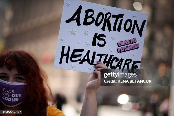 TOPSHOT-US-abortion-rights-protest TOPSHOT-US-abortion-rights-protest