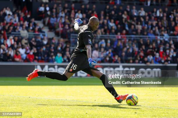 Alfred Gomis of Stade Rennais FC shoots the ball during the Ligue 1 Uber Eats match between Rennes and Paris Saint Germain at Roazhon Park on October...