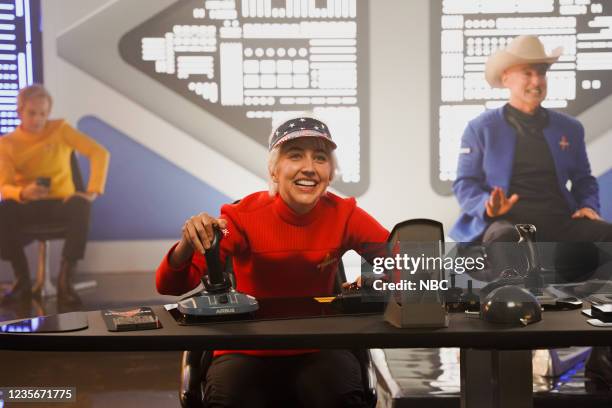 Owen Wilson" Episode 1806 -- Pictured: Heidi Gardner as Wally Funk during the "Billionaire Star Trek" sketch on Saturday, October 2, 2021 --