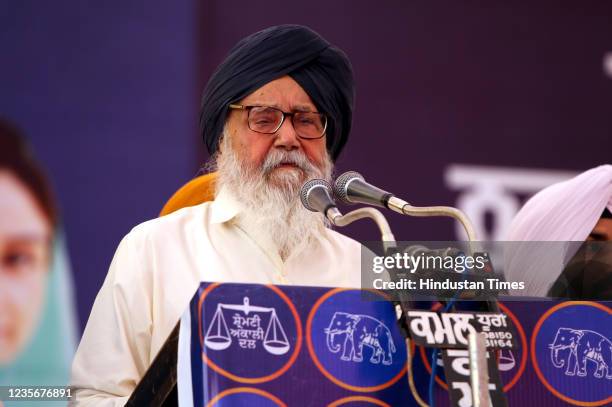 Former Punjab Chief Minister Parkash Singh Badal addresses the gathering during the Rosh Rally, on October 3, 2021 in Bathinda, India.