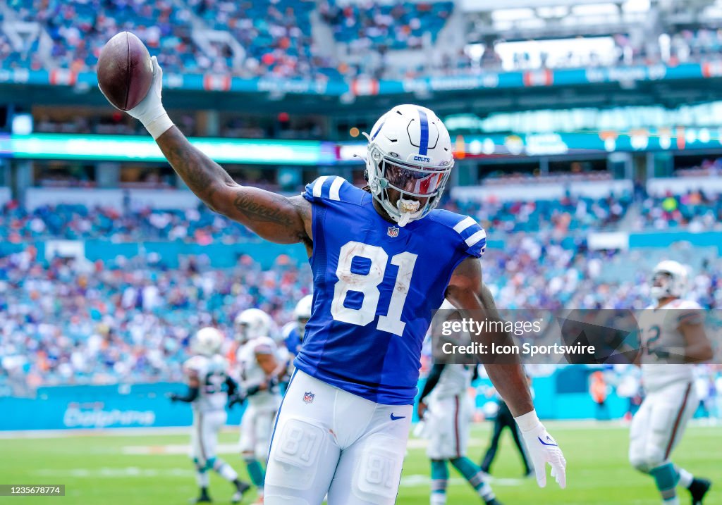 NFL: OCT 03 Colts at Dolphins