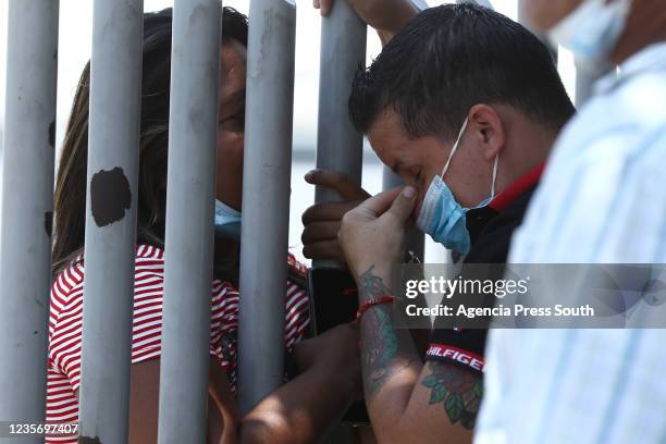 Crying Inmate Crying In Jail Photos and Premium High Res Pictures - Getty Images