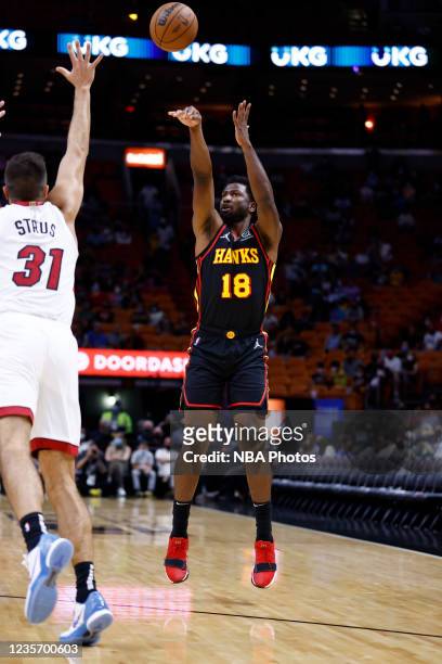Solomon Hill of the Atlanta Hawks shoots the ball during a preseason game against the Miami Heat on October 4, 2021 at FTX Arena in Miami, Florida....