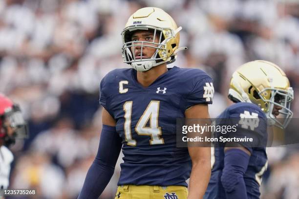 Notre Dame Fighting Irish safety Kyle Hamilton looks on during a game between the Notre Dame Fighting Irish and the Cincinnati Bearcats on October 2...