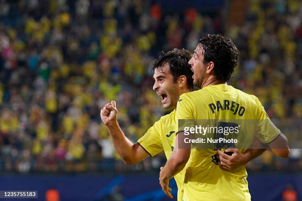 Manu Trigueros of Villarreal celebrates after scoring his sides first goal during the UEFA Champions League group F match between Villarreal CF and...
