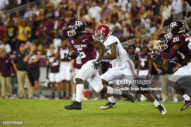 Texas A&M Aggies wide receiver Jalen Preston returns a second half kickoff for a touchdown during a game between the Alabama Crimson Tide and the...