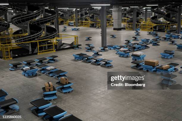 Cvg Amazon Ramp Cvg Airport Photos and Premium High Res Pictures - Getty Images